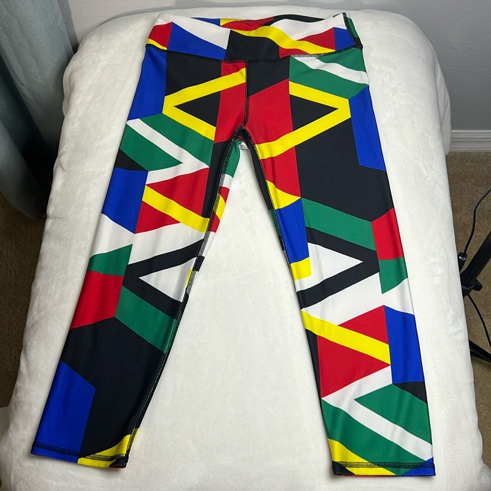 Fabletics Define Powerhold Capri Mid Rise Leggings Size Small - Picture 2 of 3